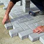 how to lay paving slabs without a border technology