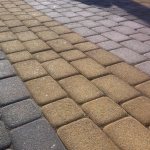 correct laying of paving slabs on sand-cement mixture