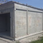 How much does a reinforced concrete garage weigh?