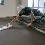 Leveling the floor surface